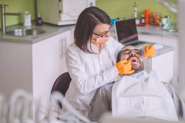 Best Dentist for Tooth Abscess  in Hollister, MO
